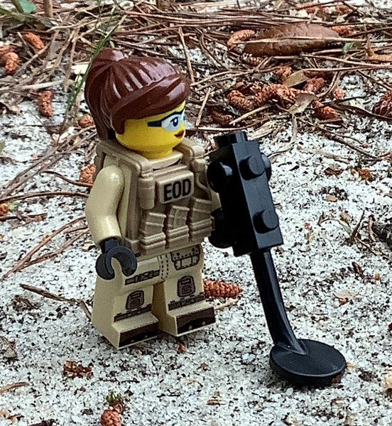 Battle Brick: EOD Female in Kit – Crab Zone, LLC