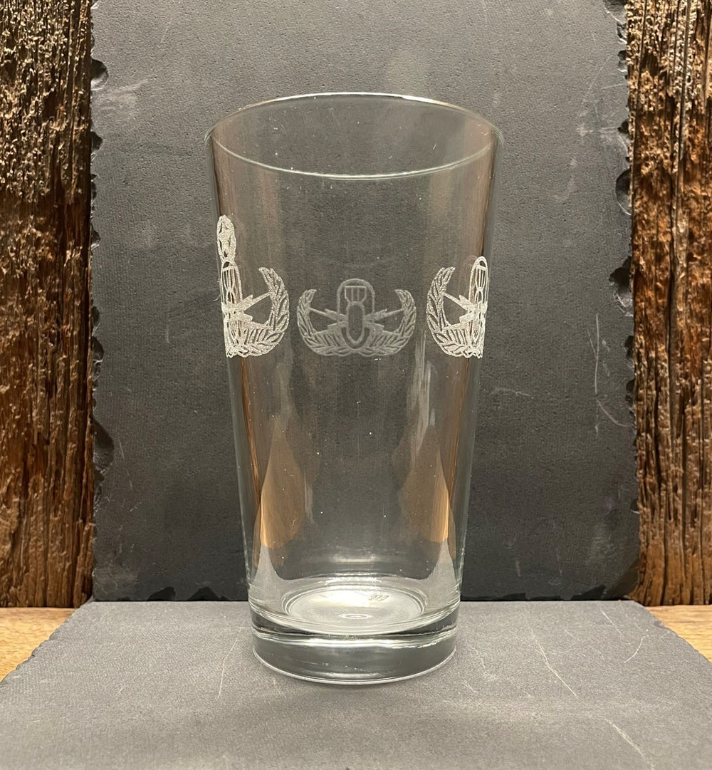 Pint/Mixer 3 sided EOD Badge