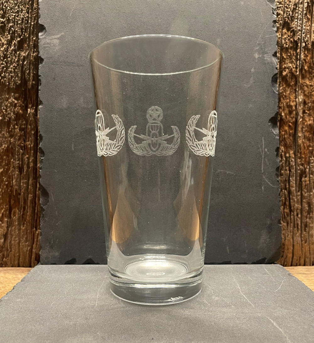 Pint/Mixer 3 sided EOD Badge