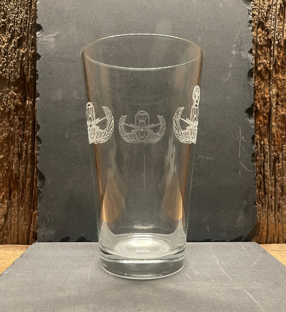 Pint/Mixer 3 sided EOD Badge
