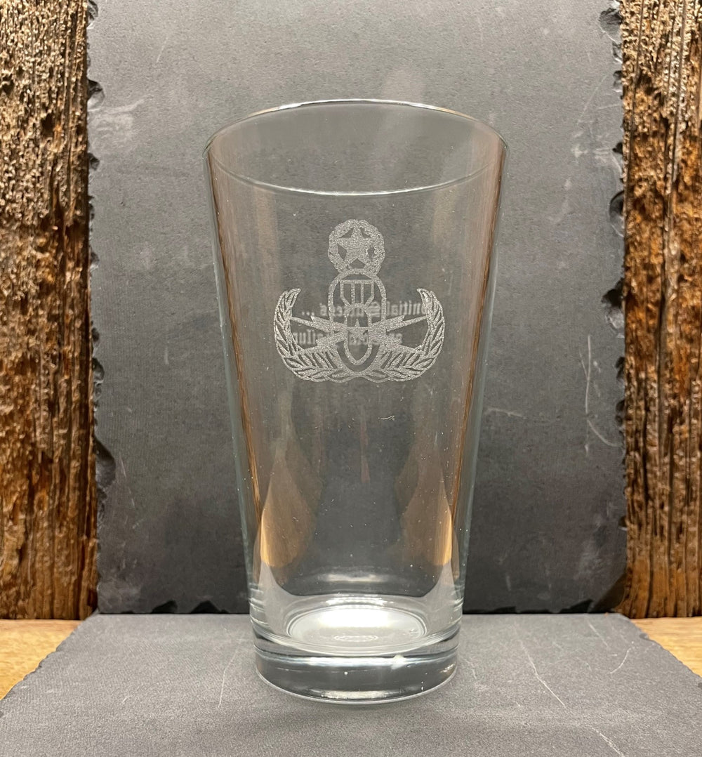 Pint/Mixer, 2 sided, ISOTF Master Badge