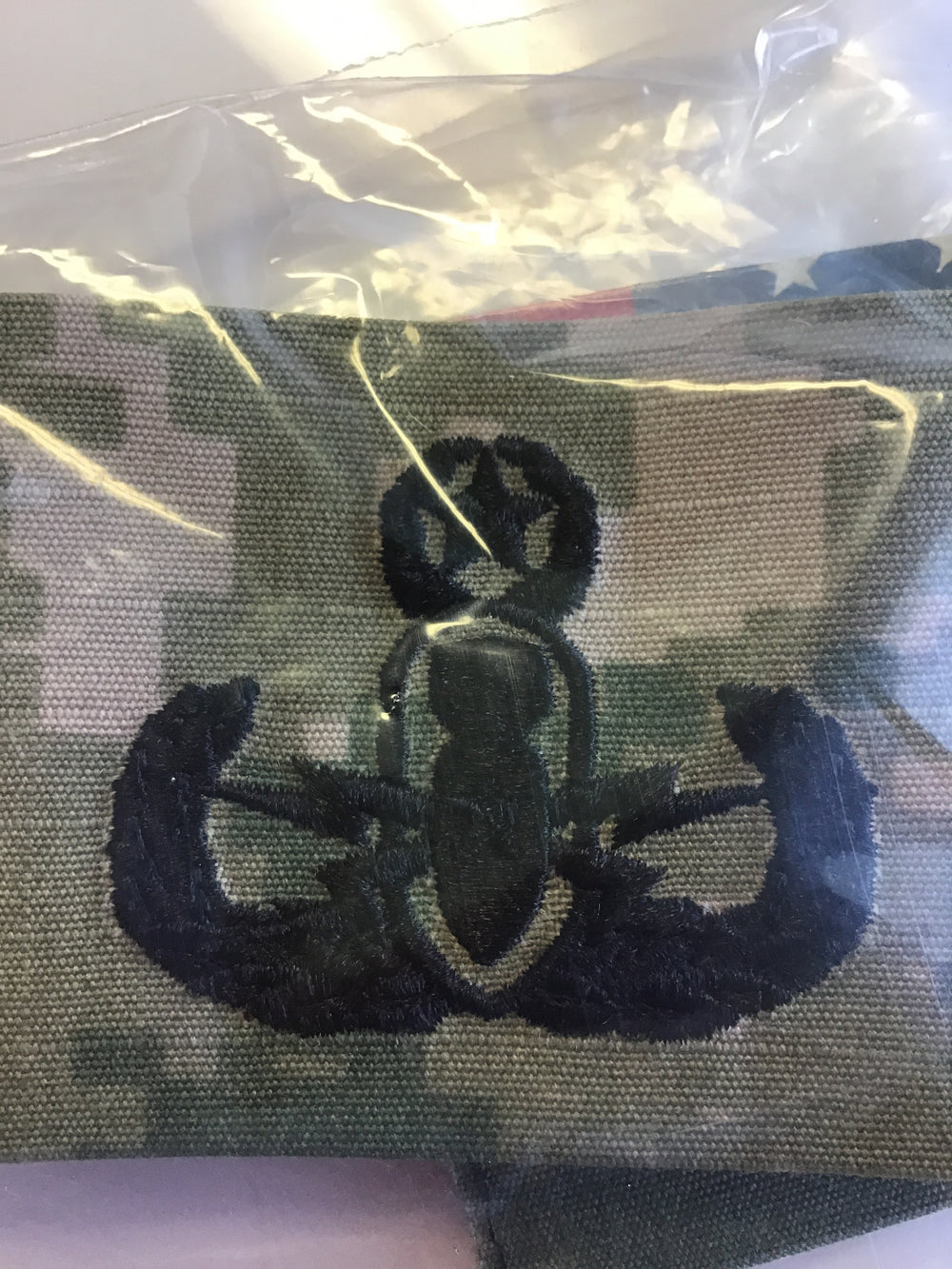 Navy Badge Woodland Dig